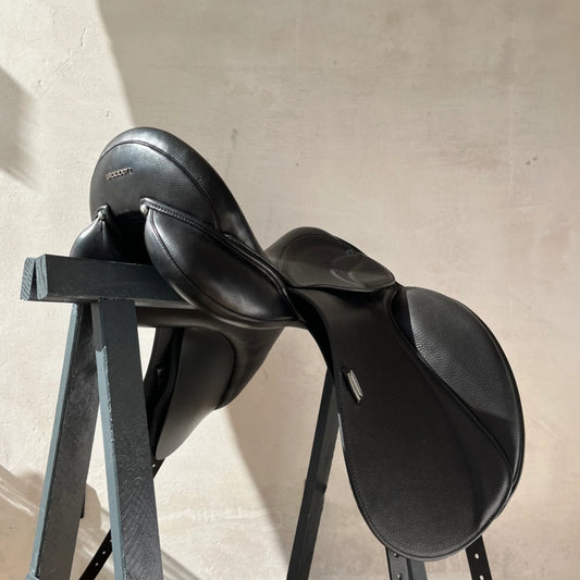 Stübben Aramis II Grand Prix Dressage Saddle *Book Trial*